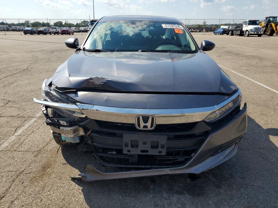 67590396 :رقم المزاد ، 1HGCV1F49JA074786 vin ، 2018 Honda Accord مزاد بيع