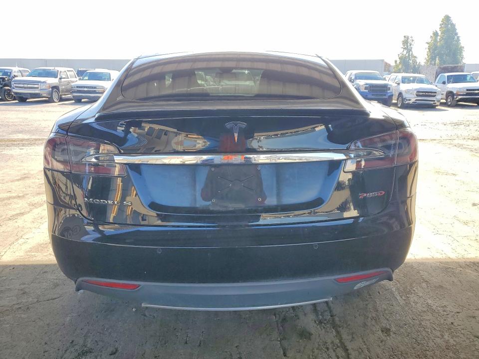 Продажа на аукционе авто 2015 Tesla Model S, vin: 5YJSA1E47FF117463, номер лота: 67867336