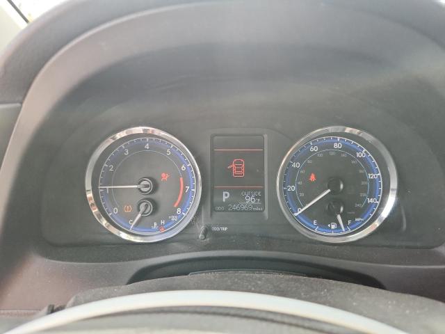 Продаж на аукціоні авто 2017 Toyota Corolla, vin: 5YFBURHE3HP590164, номер лоту: 69250496