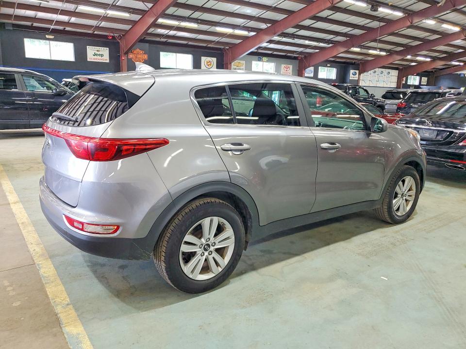 67853886 :رقم المزاد ، KNDPMCAC3H7221219 vin ، 2017 Kia Sportage مزاد بيع