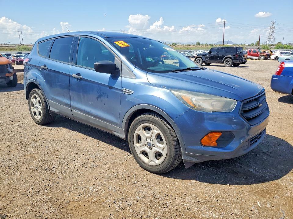 Продаж на аукціоні авто 2018 Ford Escape, vin: 1FMCU0F79JUA10392, номер лоту: 67272256
