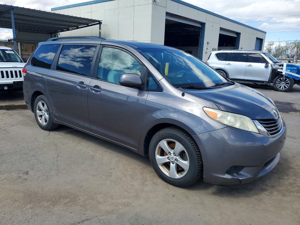 Продажа на аукционе авто 2011 Toyota Sienna, vin: 5TDKK3DC0BS037624, номер лота: 71252276