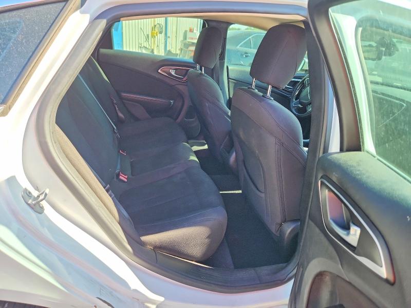 Продаж на аукціоні авто 2015 Chrysler 200, vin: 1C3CCCAB9FN677599, номер лоту: 69616106