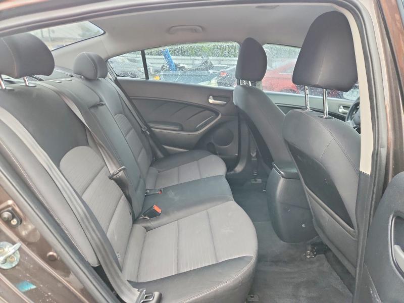 2017 Kia Forte მანქანა იყიდება აუქციონზე, vin: 3KPFL4A7XHE007979, აუქციონის ნომერი: 70080856