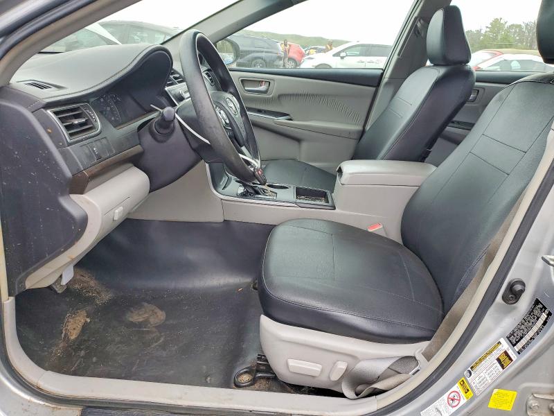 70100066 :رقم المزاد ، 4T1BF1FKXFU035678 vin ، 2015 Toyota Camry مزاد بيع