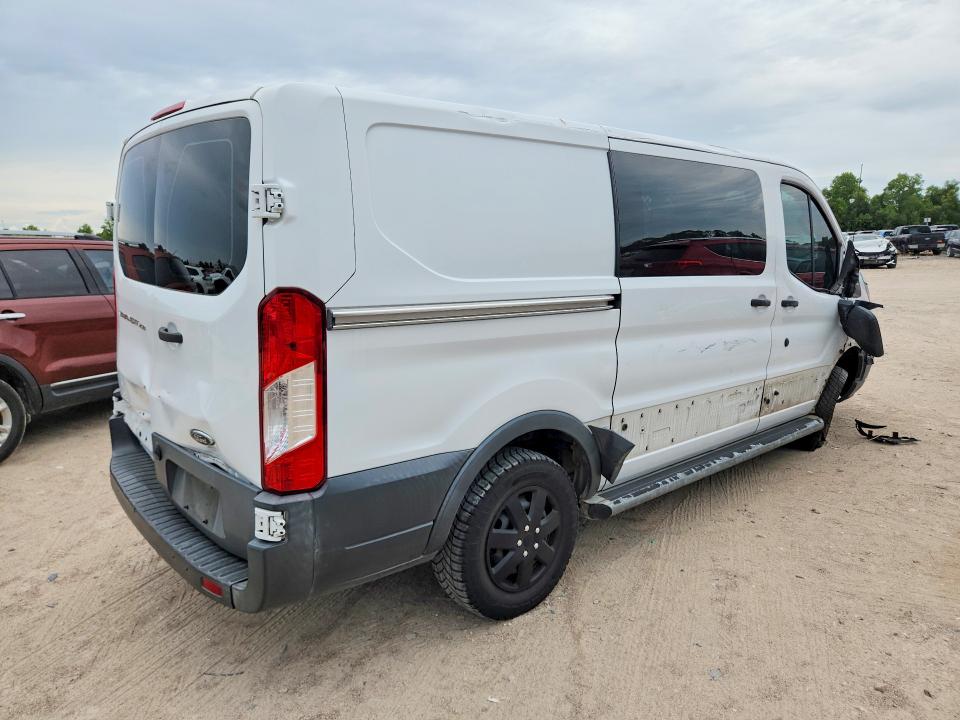 67493196 :رقم المزاد ، 1FTYR1YM8JKA63424 vin ، 2018 Ford Transit مزاد بيع