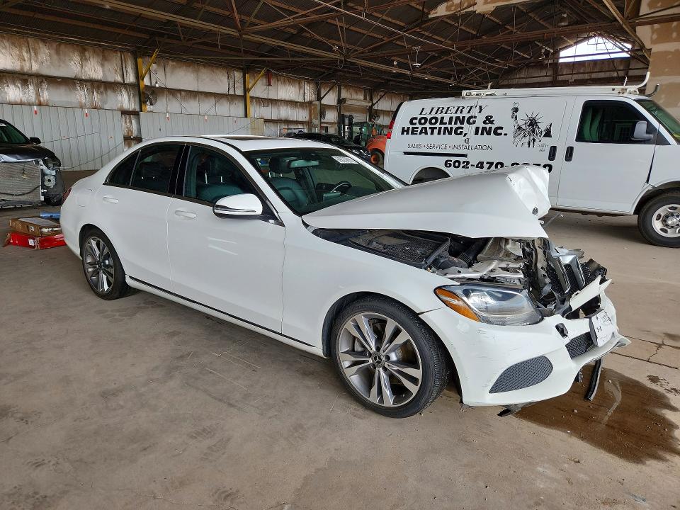 Продажа на аукционе авто 2018 Mercedes-benz C, vin: 55SWF4JB7JU273292, номер лота: 69323866