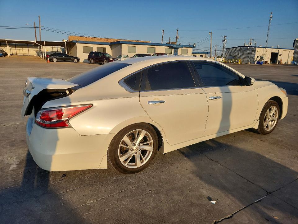 Продажа на аукционе авто 2015 Nissan Altima, vin: 1N4AL3AP7FC239924, номер лота: 69331346