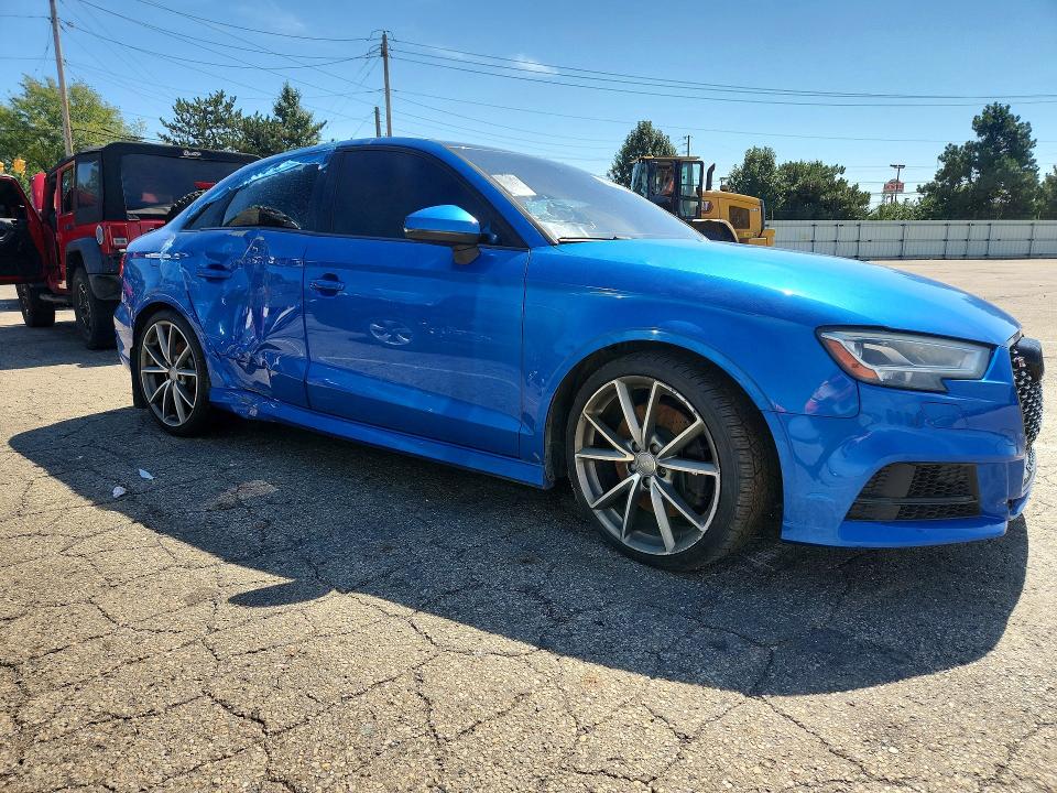 Продажа на аукционе авто 2017 Audi S3, vin: WAUB1GFF5H1064922, номер лота: 68545626