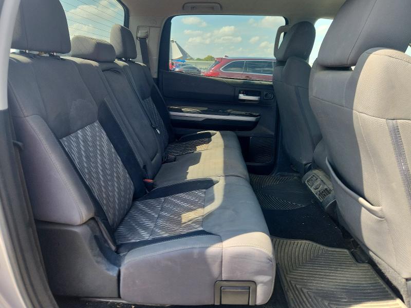 Продажа на аукционе авто 2018 Toyota Tundra, vin: 5TFDM5F12JX075827, номер лота: 69396136