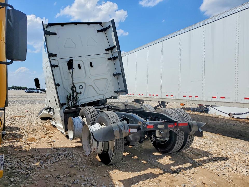 Продажа на аукционе авто 2022 Freightliner Cascadia 126, vin: 3AKJHHDR2NSNK9005, номер лота: 66141986
