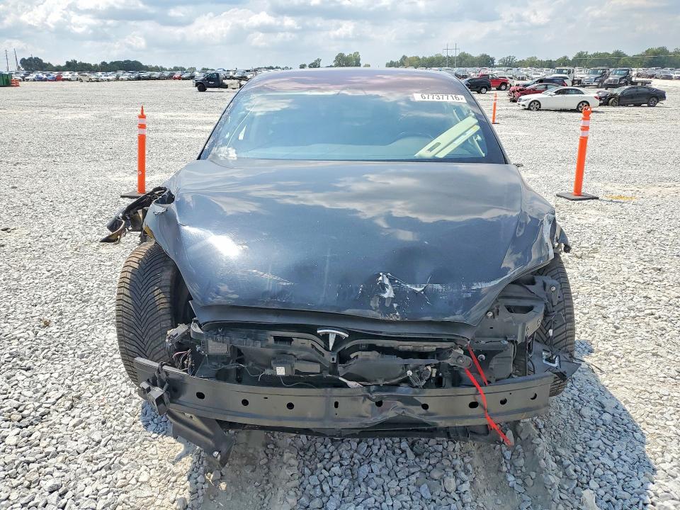 Продаж на аукціоні авто 2018 Tesla Model X, vin: 5YJXCBE21JF127144, номер лоту: 67737716