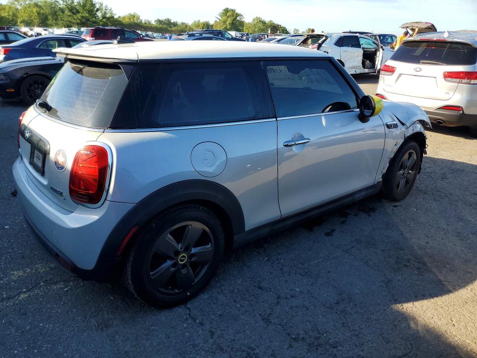 Продаж на аукціоні авто 2022 Mini Cooper, vin: WMW13DJ03N2R88045, номер лоту: 68139696