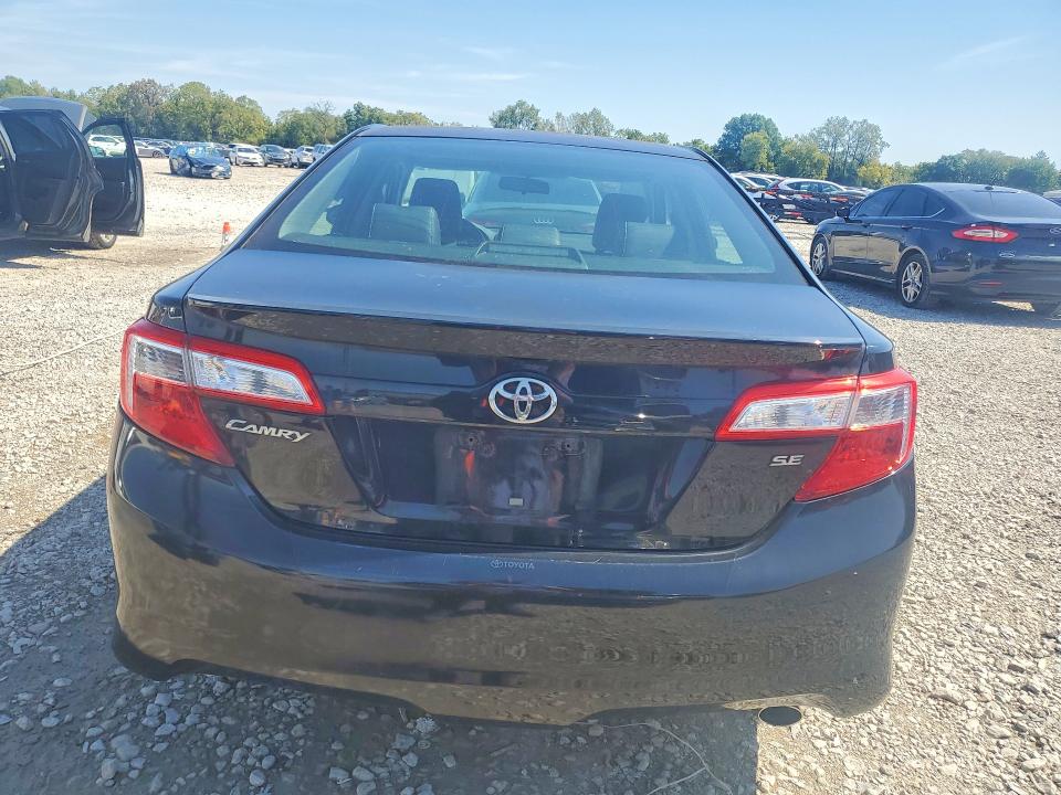 68711106 :رقم المزاد ، 4T1BF1FK6CU198355 vin ، 2012 Toyota Camry مزاد بيع