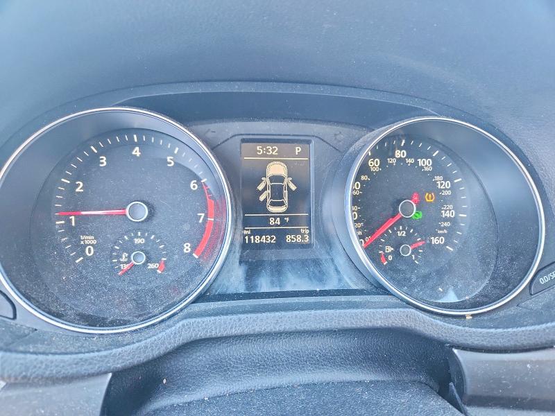 67899316 :رقم المزاد ، 1VWAA7A37JC001761 vin ، 2018 Volkswagen Passat مزاد بيع