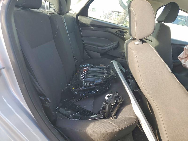 69555686 :رقم المزاد ، 1FADP3E22GL281189 vin ، 2016 Ford Focus مزاد بيع