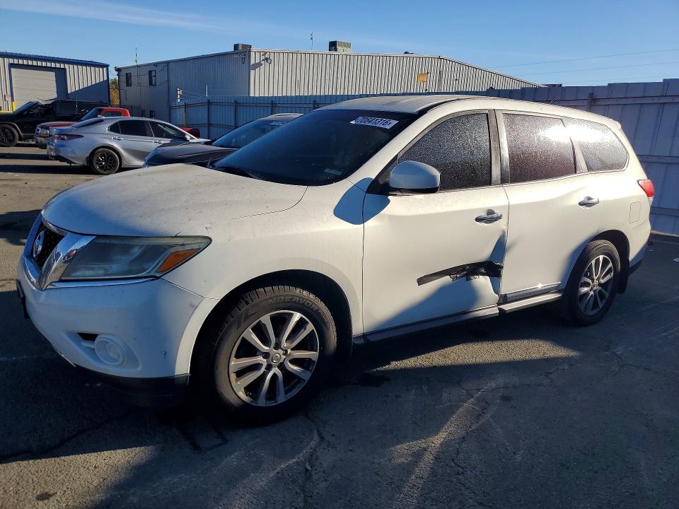 Auction sale of the 2014 Nissan Pathfinder, vin: 5N1AR2MN8EC710969, lot number: 70641316