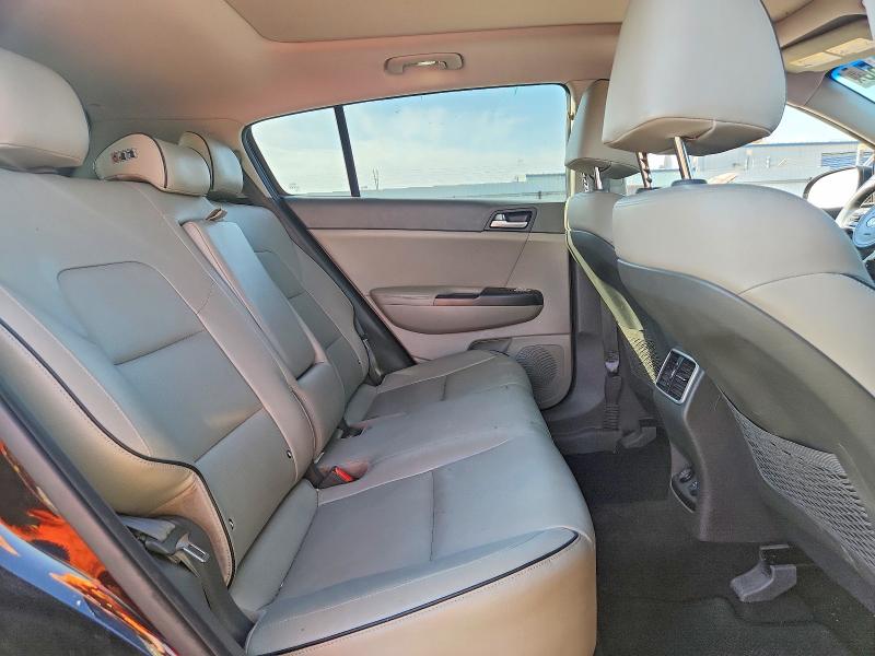 68708456 :رقم المزاد ، KNDPNCACXH7239861 vin ، 2017 Kia Sportage مزاد بيع