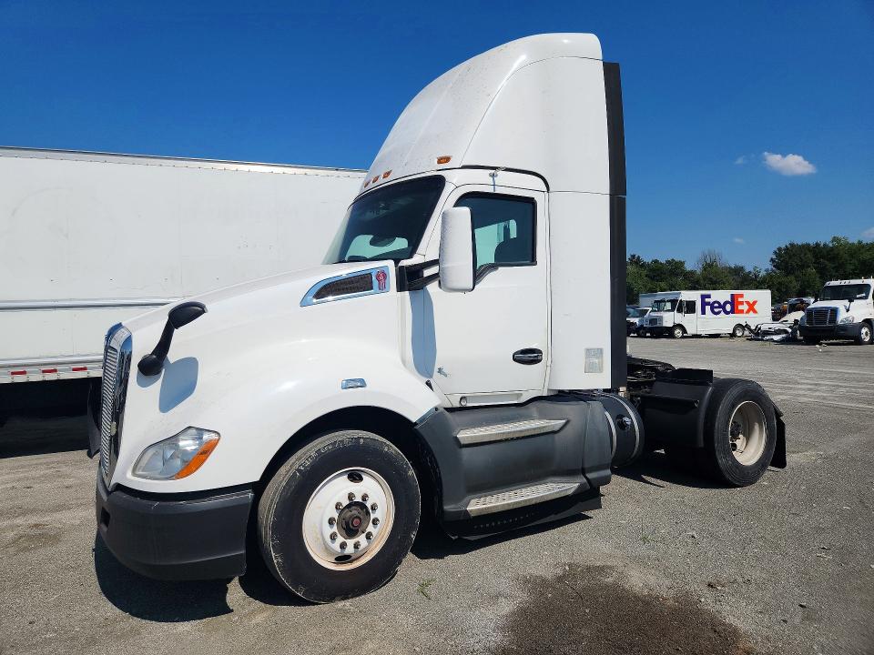Продажа на аукционе авто 2019 Kenworth T680, vin: 1XKYA48X8KJ297142, номер лота: 65240716