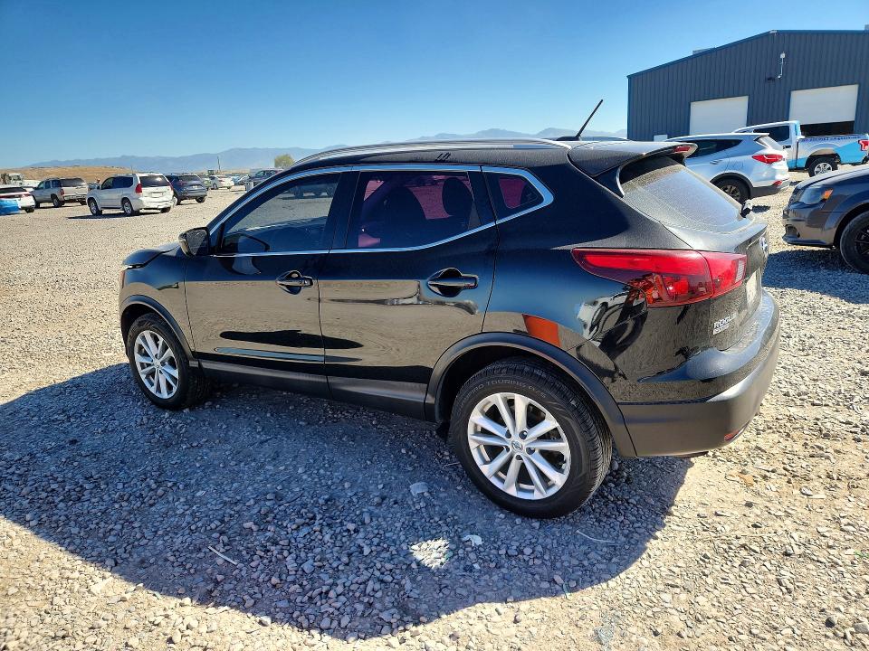 67651356 :رقم المزاد ، JN1BJ1CRXJW283563 vin ، 2018 Nissan Rogue Sport مزاد بيع
