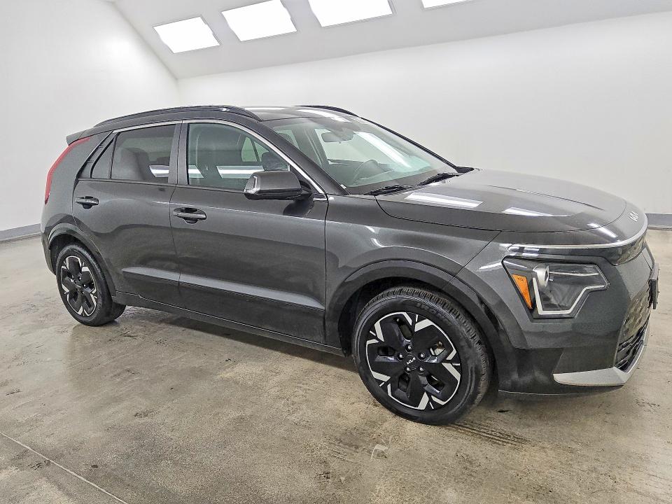 2023 Kia Niro მანქანა იყიდება აუქციონზე, vin: KNDCR3L10P5037202, აუქციონის ნომერი: 70154176