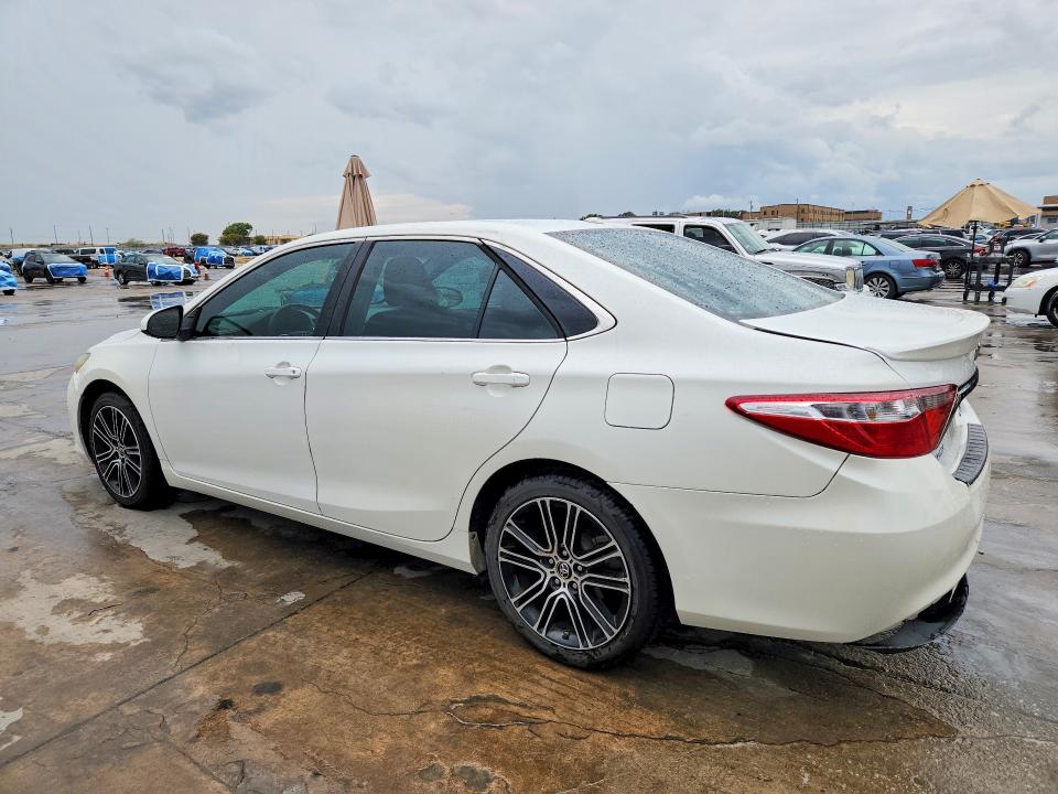 70930546 :رقم المزاد ، 4T1BF1FK6GU163966 vin ، 2016 Toyota Camry مزاد بيع