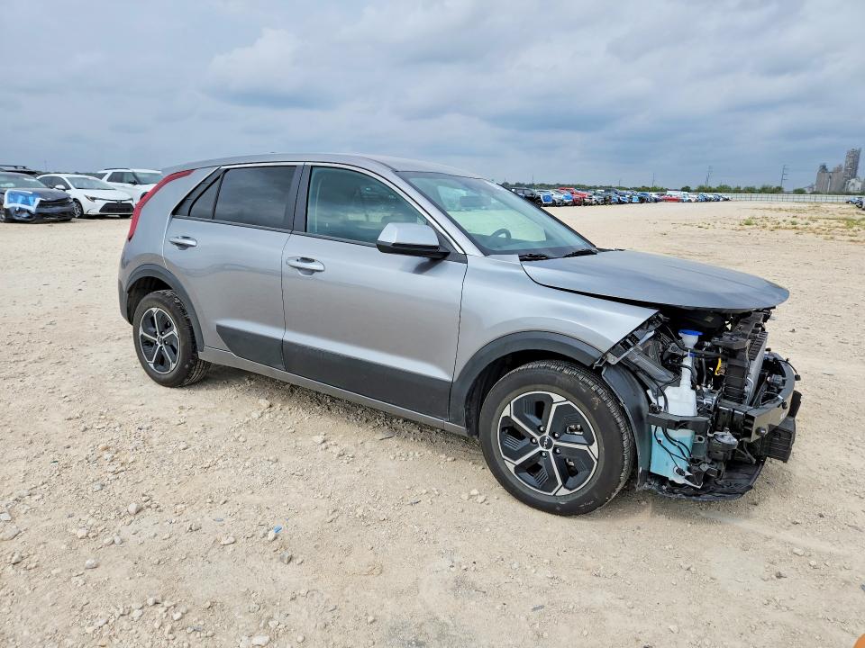 2026 Kia Niro მანქანა იყიდება აუქციონზე, vin: KNDCP3LE2T5358645, აუქციონის ნომერი: 70926686
