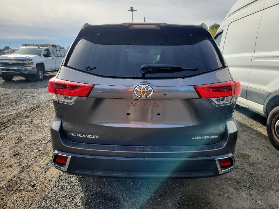 Aukcja sprzedaży 2018 Toyota Highlander, vin: 5TDDZRFH5JS488353, numer aukcji: 70153556