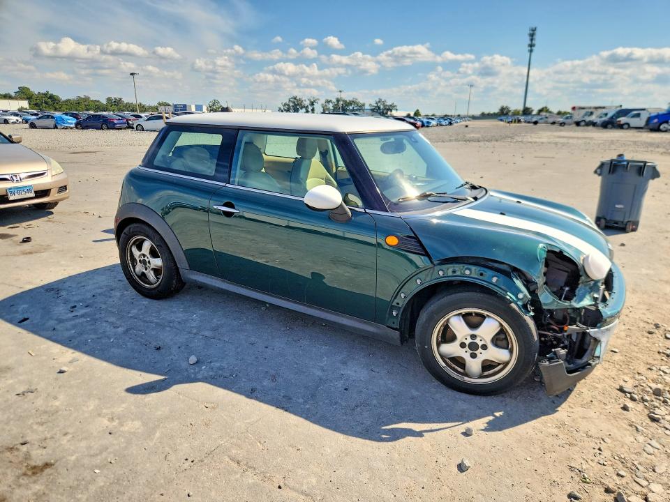 71031176 :رقم المزاد ، WMWMF33588TT67714 vin ، 2008 Mini Cooper مزاد بيع