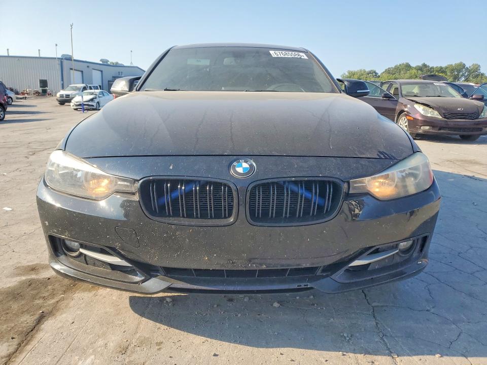 67685586 :رقم المزاد ، WBA3B5G58DNS05352 vin ، 2013 Bmw 328 مزاد بيع