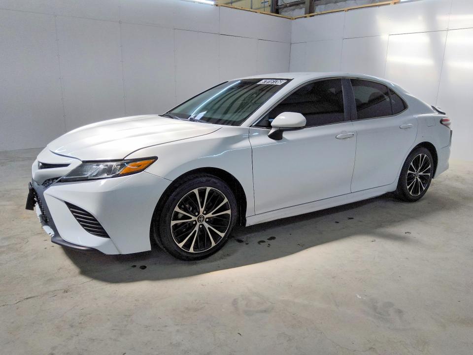 2020 Toyota Camry მანქანა იყიდება აუქციონზე, vin: 4T1G11AK2LU913045, აუქციონის ნომერი: 67016136