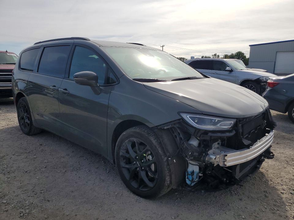 Продажа на аукционе авто 2021 Chrysler Pacifica, vin: 2C4RC3BG1MR564763, номер лота: 69854196