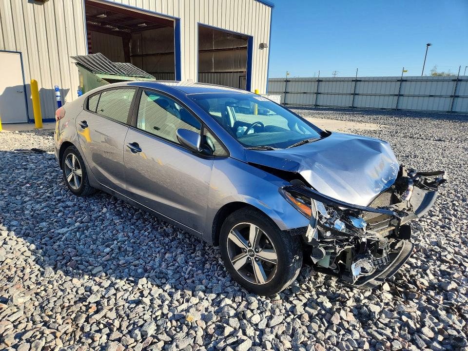 2018 Kia Forte მანქანა იყიდება აუქციონზე, vin: 3KPFL4A71JE164113, აუქციონის ნომერი: 70467456