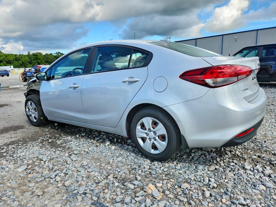 68029196 :رقم المزاد ، 3KPFL4A71JE283778 vin ، 2018 Kia Forte مزاد بيع