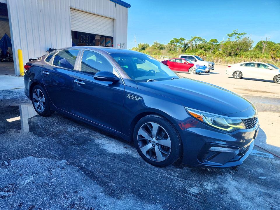 2019 Kia Optima მანქანა იყიდება აუქციონზე, vin: 5XXGT4L33KG327819, აუქციონის ნომერი: 67321896