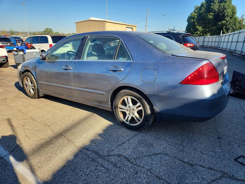 70268046 :رقم المزاد ، 1HGCM56357A006382 vin ، 2007 Honda Accord مزاد بيع