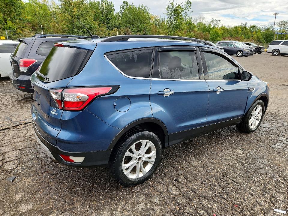 Продаж на аукціоні авто 2018 Ford Escape, vin: 1FMCU9GD0JUC40475, номер лоту: 70043646