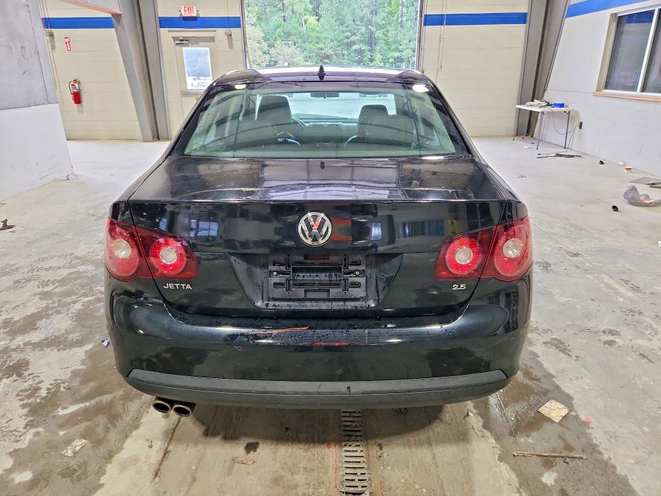 Продажа на аукционе авто 2010 Volkswagen Jetta, vin: 3VWAX7AJ0AM129805, номер лота: 70272166