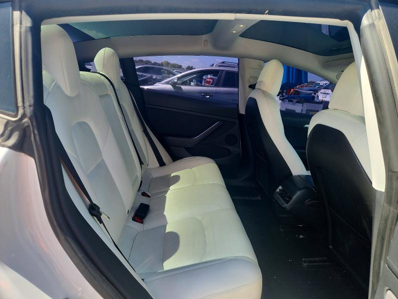 68823416 :رقم المزاد ، 5YJ3E1EA3MF994415 vin ، 2021 Tesla Model 3 مزاد بيع