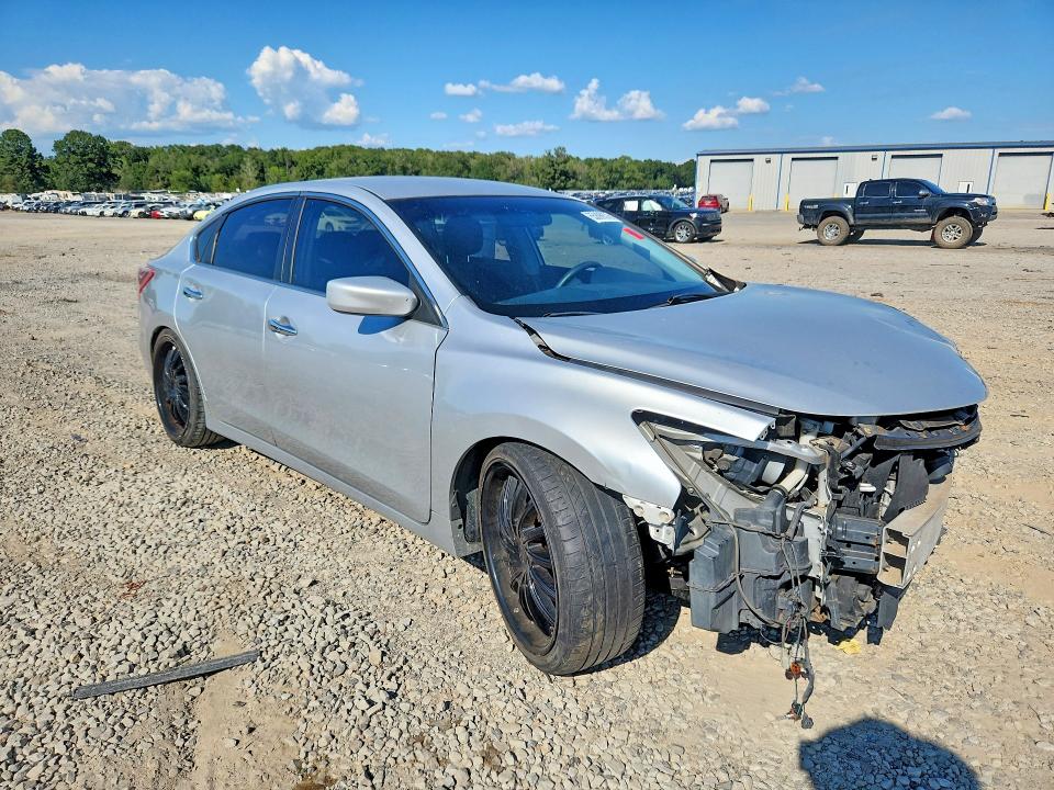 2013 Nissan Altima მანქანა იყიდება აუქციონზე, vin: 1N4AL3AP7DC110577, აუქციონის ნომერი: 65898576