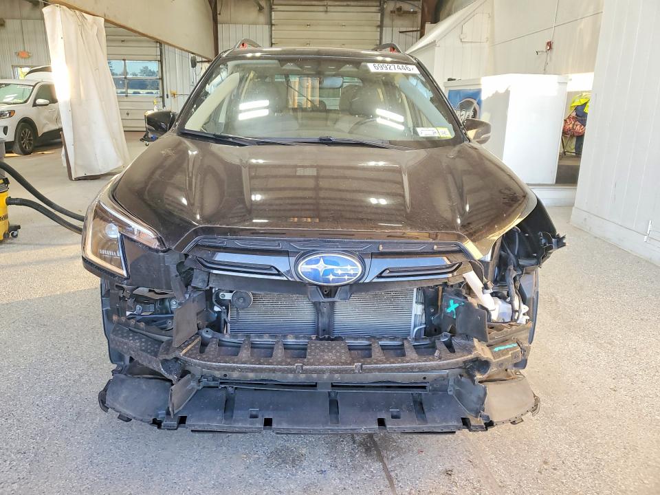Продажа на аукционе авто 2023 Subaru Forester, vin: JF2SKAJC2PH422379, номер лота: 69927446