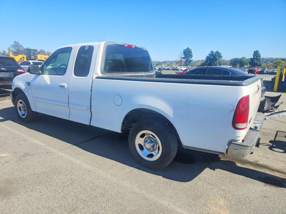 70877436 :رقم المزاد ، 1FTRX17L42NA70504 vin ، 2002 Ford F150 مزاد بيع