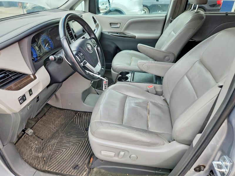 70317336 :رقم المزاد ، 5TDYK3DC2GS692742 vin ، 2016 Toyota Sienna مزاد بيع