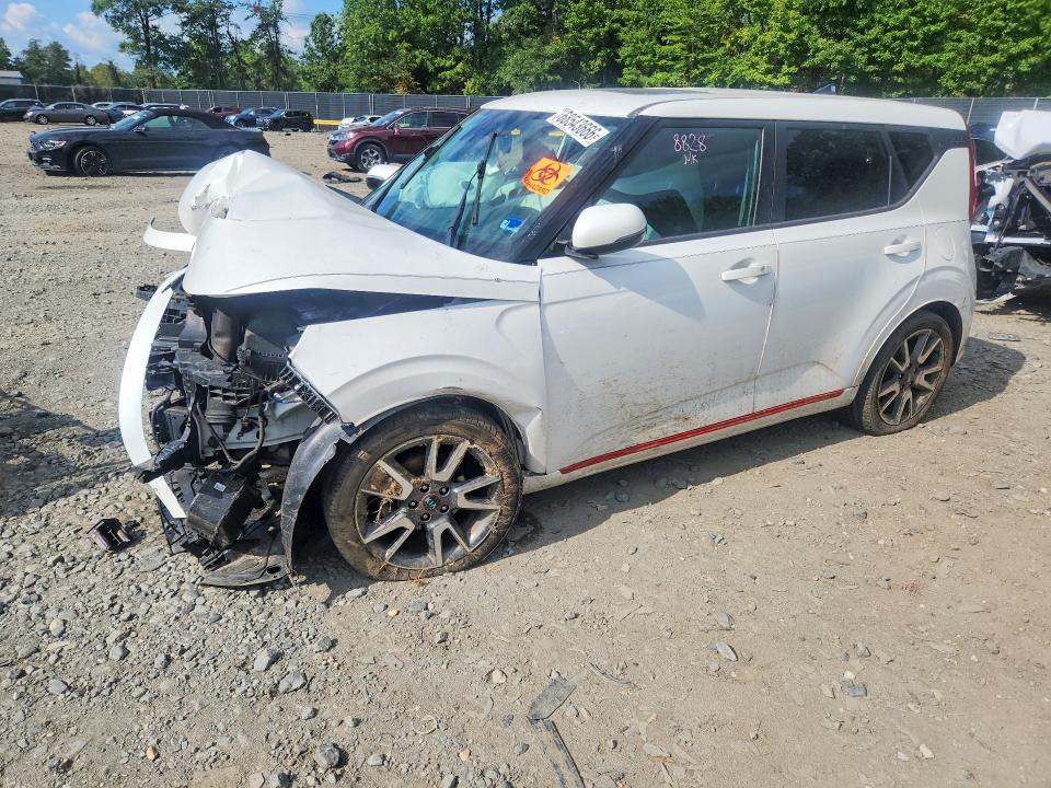 2021 Kia Soul მანქანა იყიდება აუქციონზე, vin: KNDJ63AU9M7137425, აუქციონის ნომერი: 68543666