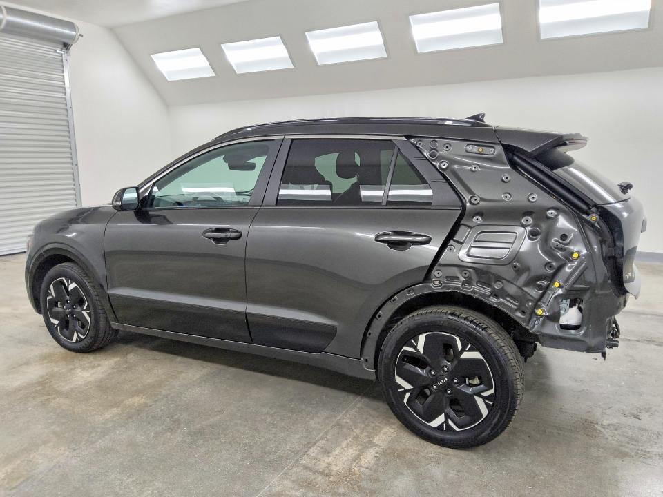 Продаж на аукціоні авто 2024 Kia Niro, vin: KNDCR3L15R5121468, номер лоту: 68800276