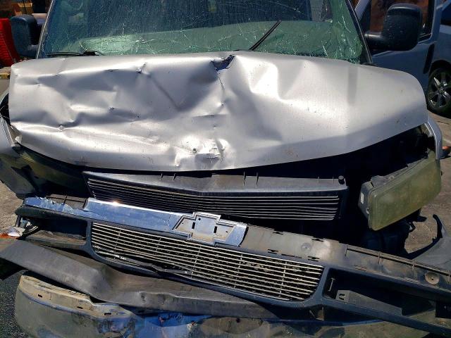68101496 :رقم المزاد ، 1GBFG15T751243891 vin ، 2005 Chevrolet Express G1500 مزاد بيع