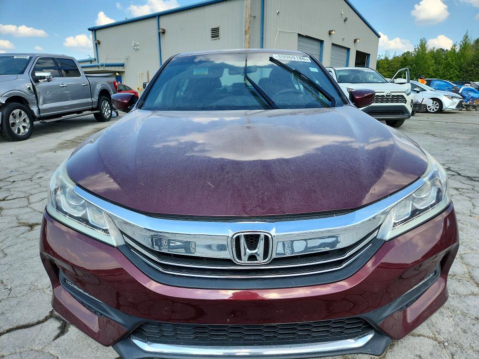 69069186 :رقم المزاد ، 1HGCR2F52HA023305 vin ، 2017 Honda Accord مزاد بيع