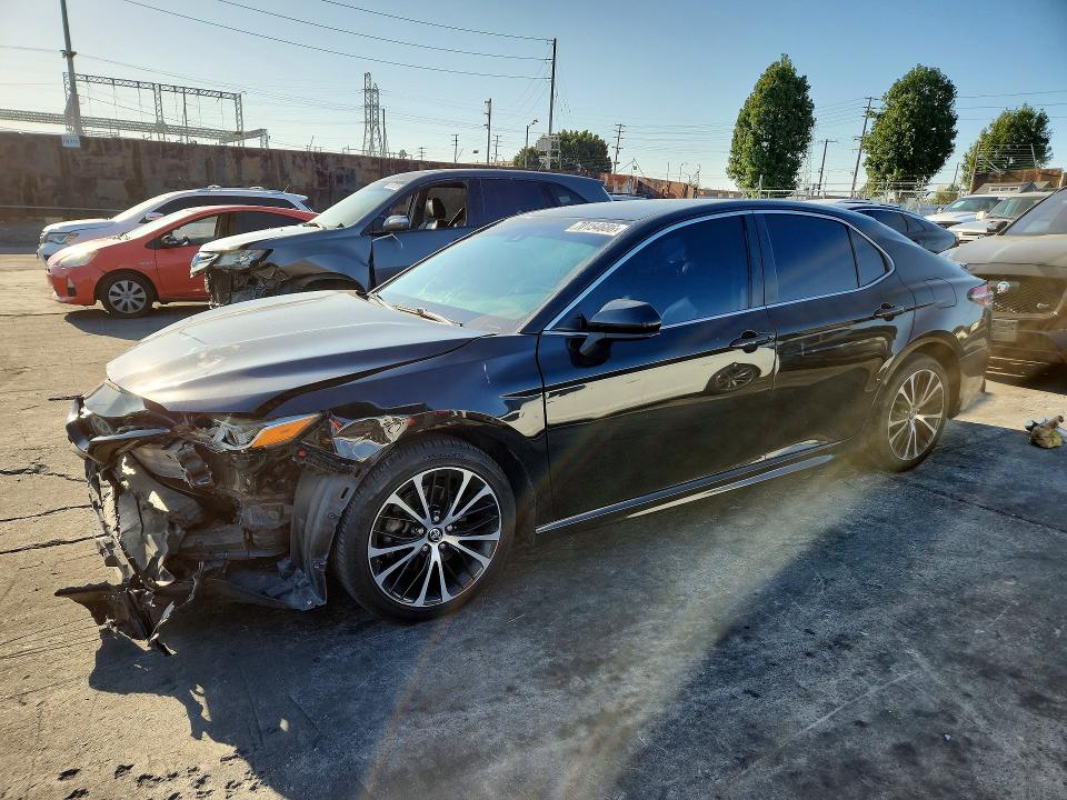 2018 Toyota Camry მანქანა იყიდება აუქციონზე, vin: 4T1B11HK1JU615003, აუქციონის ნომერი: 70154686