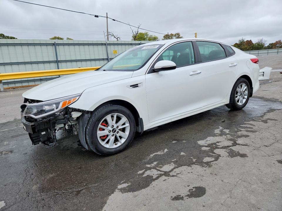 Продажа на аукционе авто 2016 Kia Optima, vin: KNAGT4L33G5100820, номер лота: 70120086
