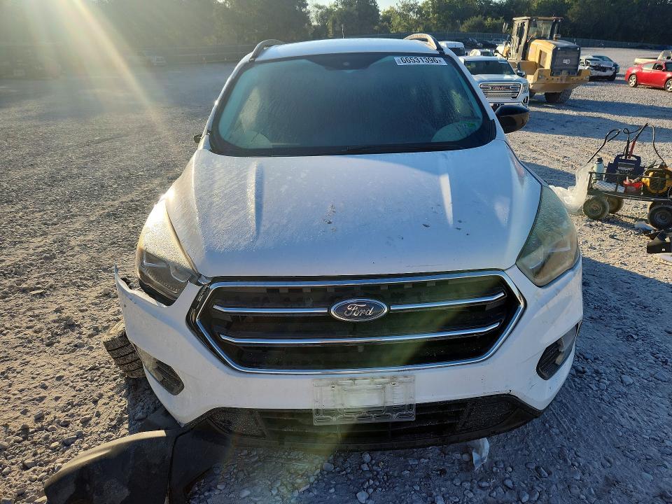 Продажа на аукционе авто 2018 Ford Escape, vin: 1FMCU0GD0JUB58547, номер лота: 66531396